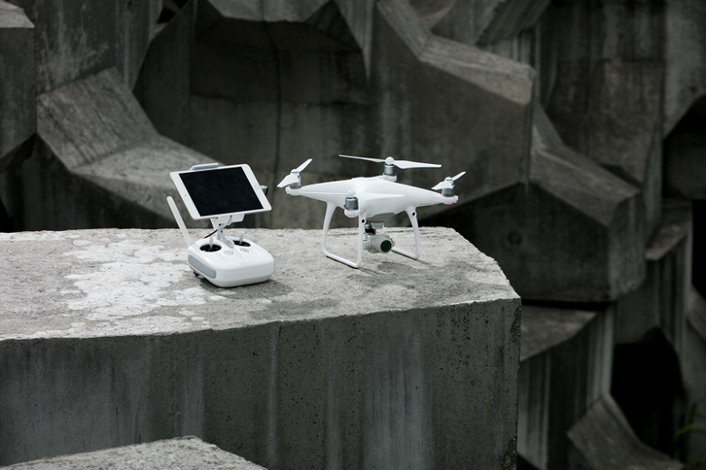 DJI опровергает слухи об отмене выпуска дрона Phantom 5