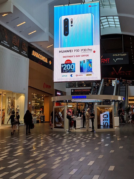 40-этажная реклама Huawei P30 Pro, или Что такое грамотный маркетинг 