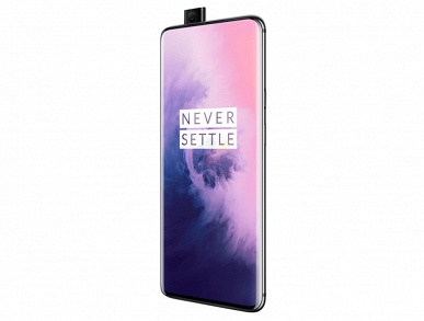 Фотогалерея дня: смартфон OnePlus 7 Pro в трёх цветах, включая синий Nebula Blue и миндальный Almond 