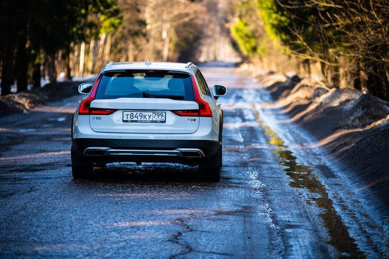 Мир не тесен: тест Volvo V90 Cross Country