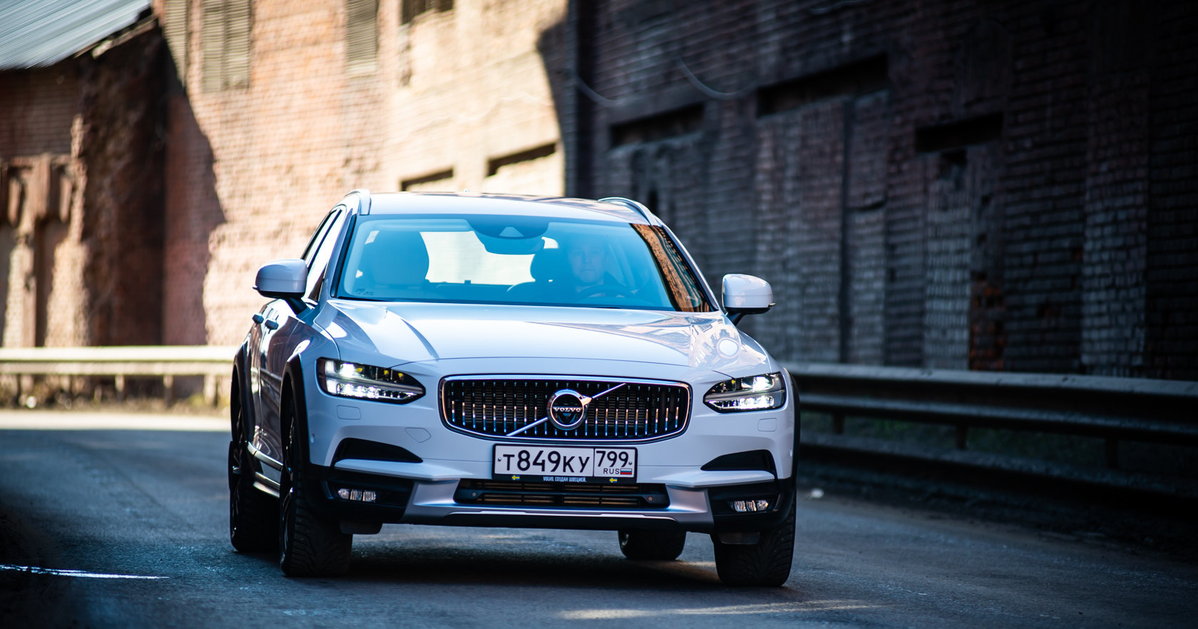 Мир не тесен: тест Volvo V90 Cross Country