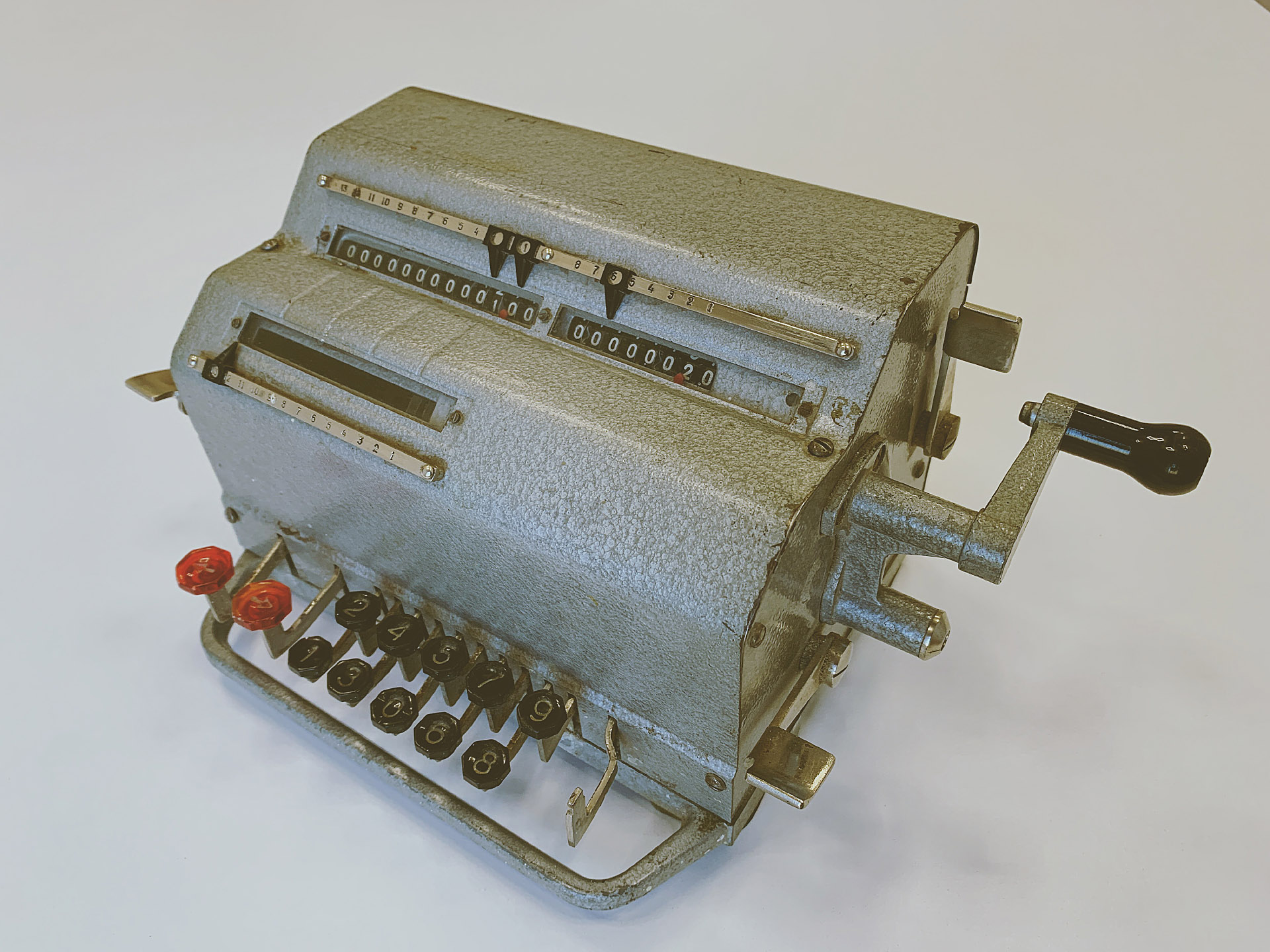 2 механический этап. Арифмометр счеты. Механический баллистический вычислитель. Арифмометр ВК-1 1951. Арифмометр электромеханический.