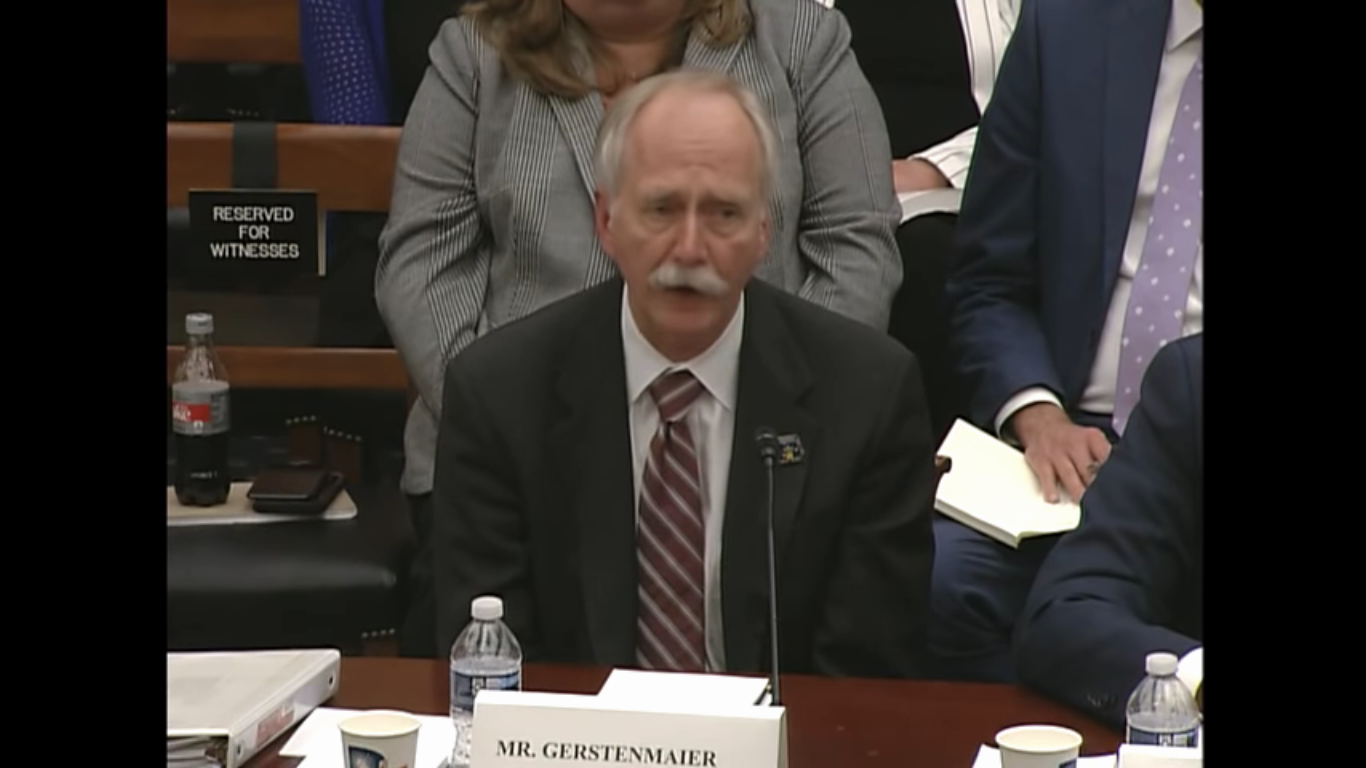 Авария при испытаниях парашютной системы посадки корабля Crew Dragon - 3 Авария при испытаниях парашютной системы посадки корабля Crew Dragon - 3