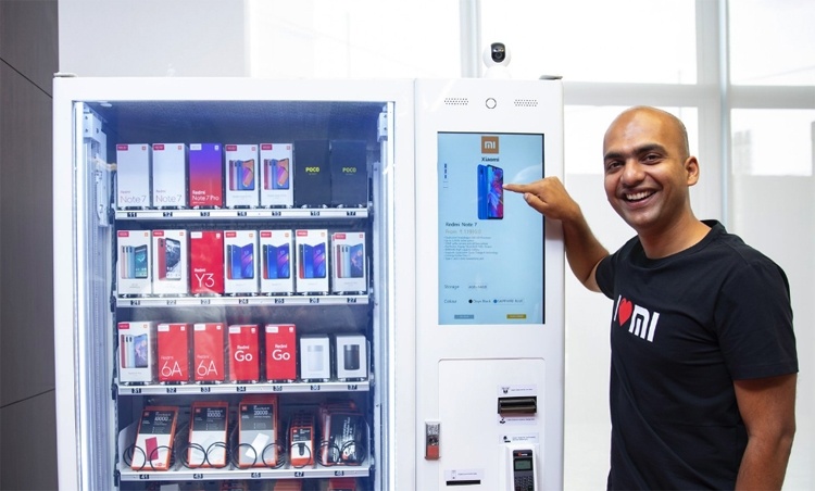 Xiaomi Mi Express Kiosk: автомат по продаже смартфонов