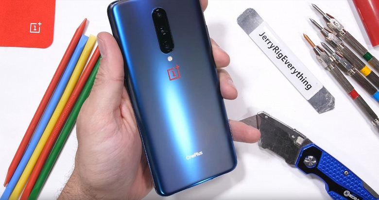 Испытания показали, что смартфон OnePlus 7 Pro имеет определённую защиту от влаги и функцию автоматического определения падений