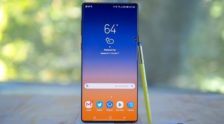 Samsung Galaxy Note10 будет доступен в градиентных синем и серебристом окрасах