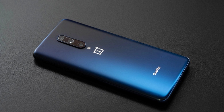 Глава OnePlus рассказал, почему OnePlus 7 Pro не получил врезанную в экран камеру