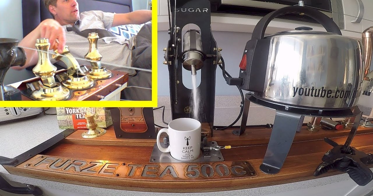 Как приготовить английский чай, лежа в постели: самое бесполезное изобретение Как приготовить английский чай, лежа в постели: самое бесполезное изобретение