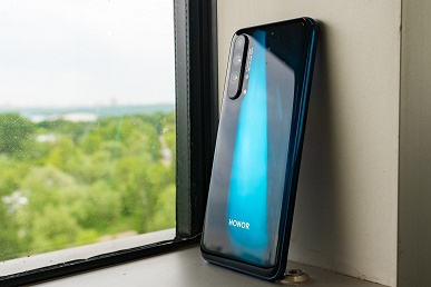 Смартфоны Honor 20 и Honor 20 Pro представлены официально, они оба оснащены четырехмодульными камерами