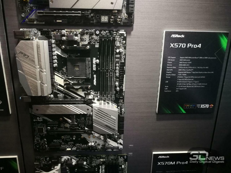 Фото: материнские платы ASRock на базе AMD X570, включая модель с Thunderbolt 3