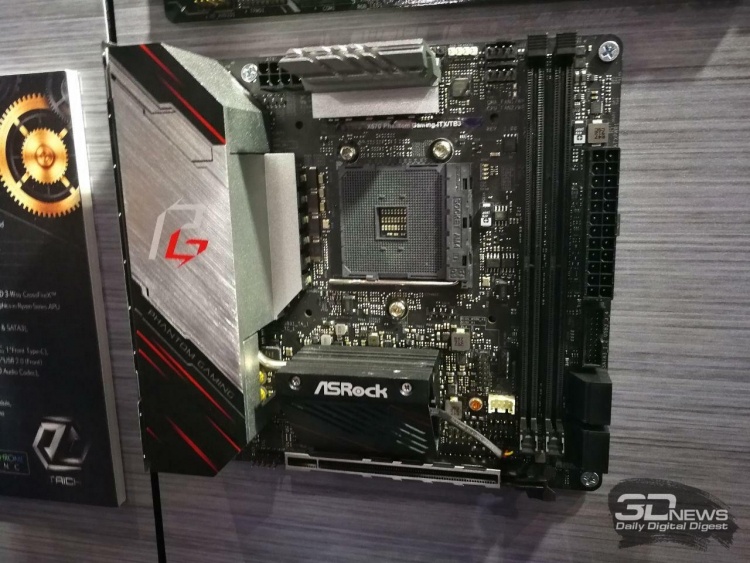 Фото: материнские платы ASRock на базе AMD X570, включая модель с Thunderbolt 3