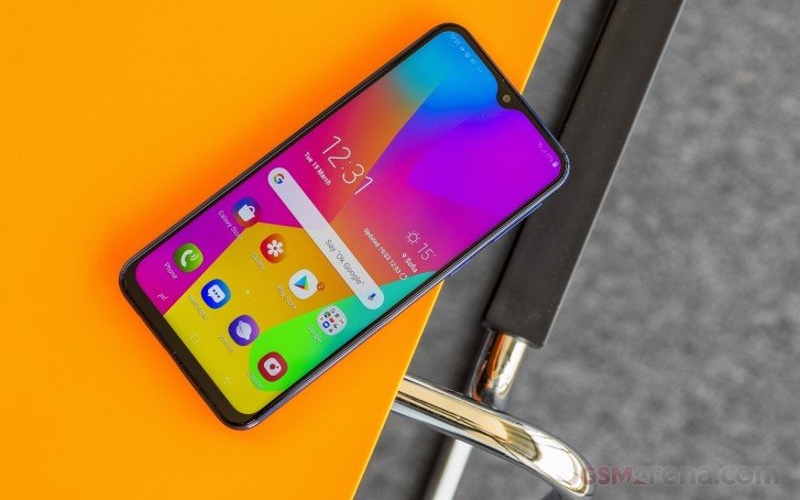 Samsung ответил на 10 млн Redmi Note 7 данными о продажах Galaxy M10, M20 и M30