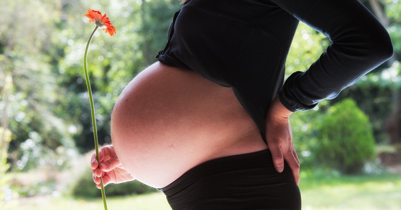 Закон обязал женщину родить ребенка без головы Закон обязал женщину родить ребенка без головы