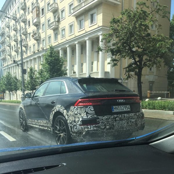 В Москве замечена новая Audi SQ8