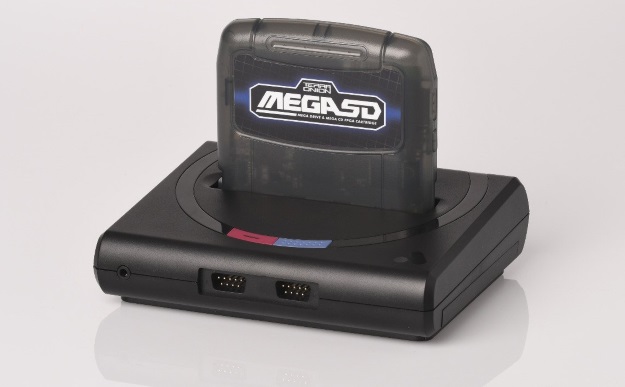 Спустя 28 лет после появления Sega CD в продажу поступил аппаратный эмулятор приставки - 1