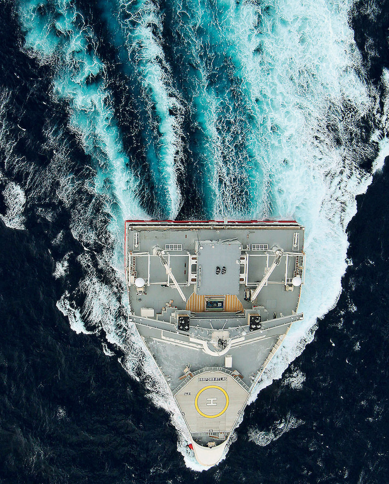 Утюг морей: корабль с одной из самых необычных форм носа