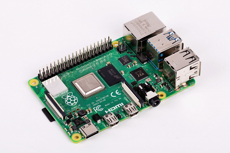 Одноплатный ПК Raspberry Pi 4 поддерживает вывод видео 4К на два монитора