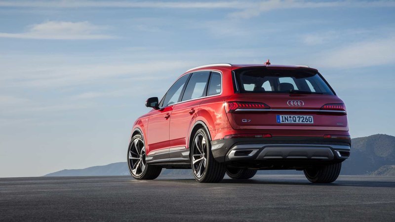 Audi обновила кроссовер Q7 в стиле Q8