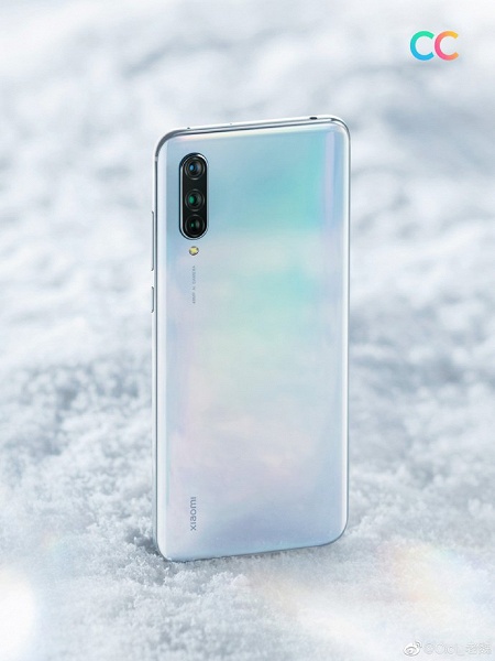 Xiaomi CC9 получил голосовое управление селфи-камерой