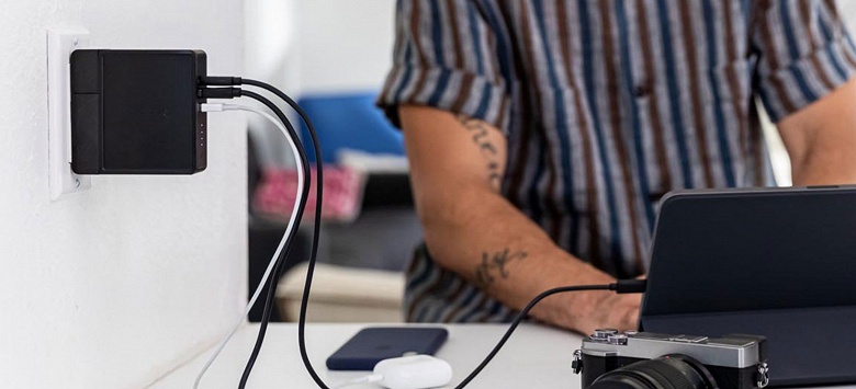 Mophie powerstation hub: зарядное устройство, беспроводная зарядная станция и портативный аккумулятор в одном продукте - 2 Mophie powerstation hub: зарядное устройство, беспроводная зарядная станция и портативный аккумулятор в одном продукте