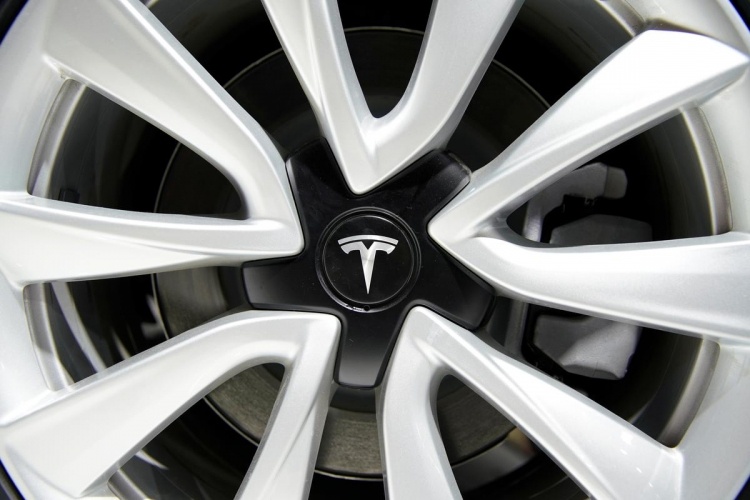 Ничего серьёзного: Tesla завершила расследование возгорания Model S в Шанхае
