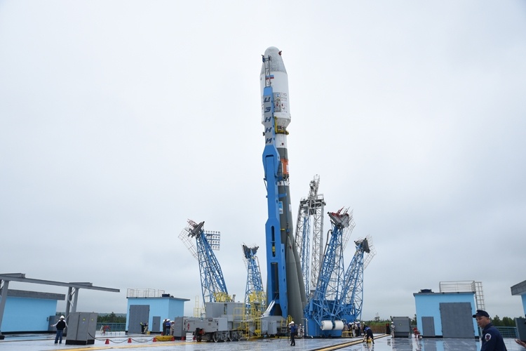 Фото дня: ракета-носитель со спутником «Метеор-М» на Восточном Фото дня: ракета-носитель со спутником «Метеор-М» на Восточном