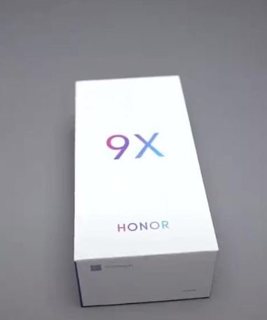 Фирменный аксессуар превратит Honor 9X в подобие портативной игровой консоли