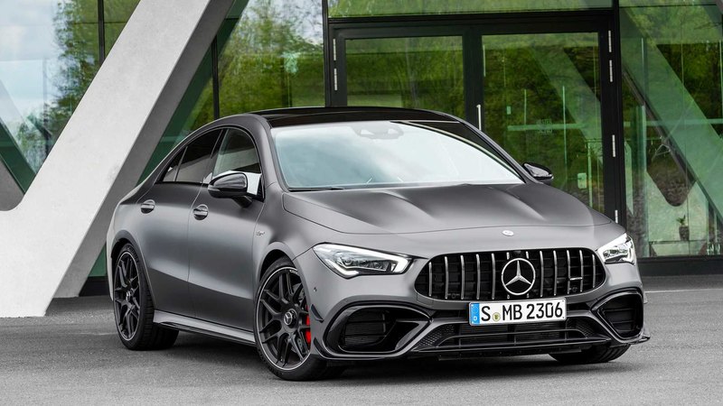 Mercedes-AMG вывел в свет самую мощную «четвёрку»