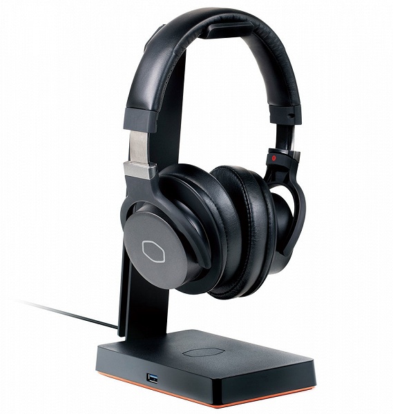 Cooler Master GS750: концентратор USB 3.0, подставка для гарнитуры и беспроводная зарядка - 1 Cooler Master GS750: концентратор USB 3.0, подставка для гарнитуры и беспроводная зарядка