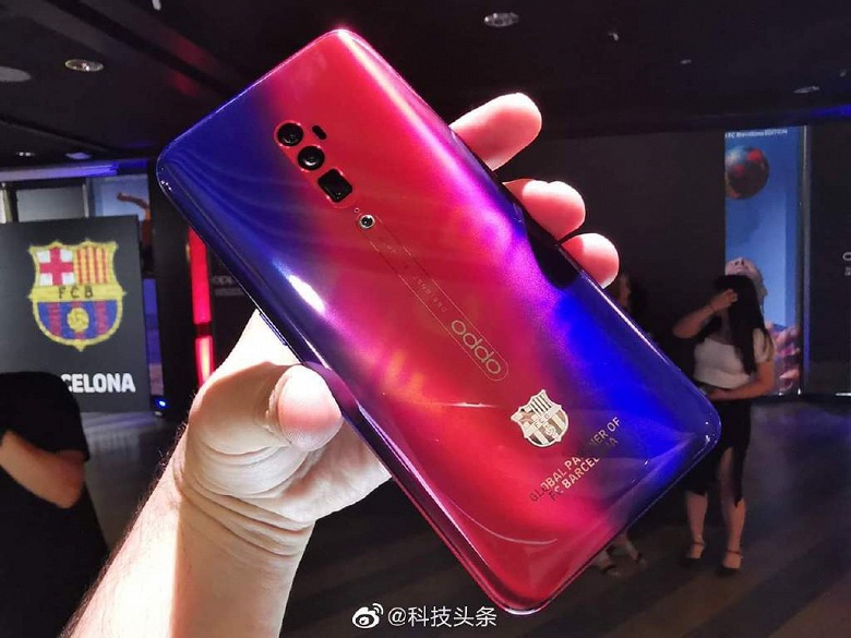 Фанатам «Барселоны» предложили смартфон Oppo Reno FC Barcelona