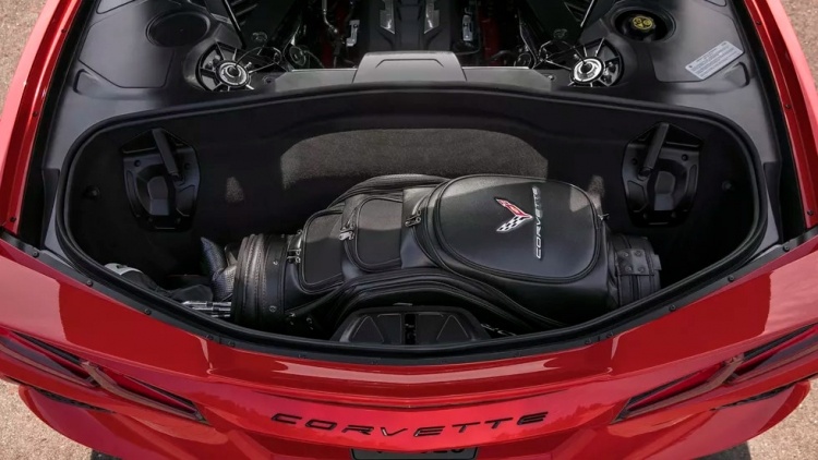 Chevrolet Corvette C8 может стать полноприводным гибридом