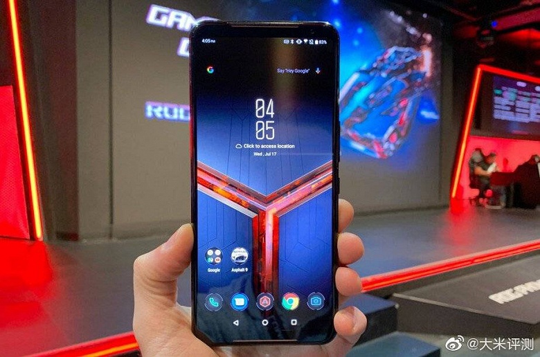 Дешевле флагманов Apple и Samsung. Стала известна цена игрового смартфона Asus ROG Phone 2