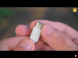 Фотогалерея: наушники AKG, созданные специально для Samsung Galaxy Note10