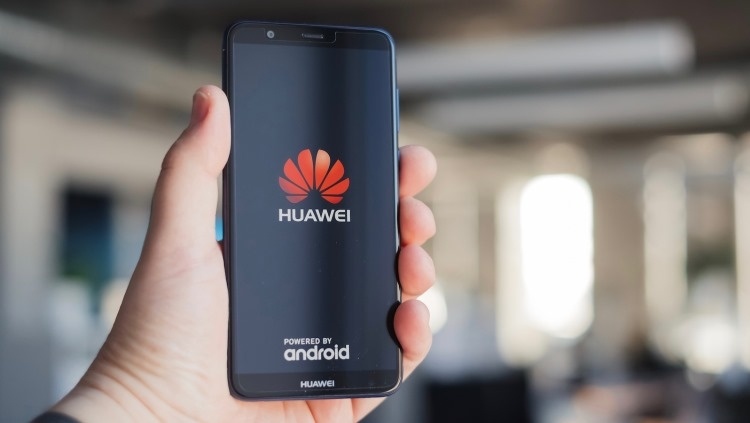 Крупную партию поддельных смартфонов Huawei задержали в Китае