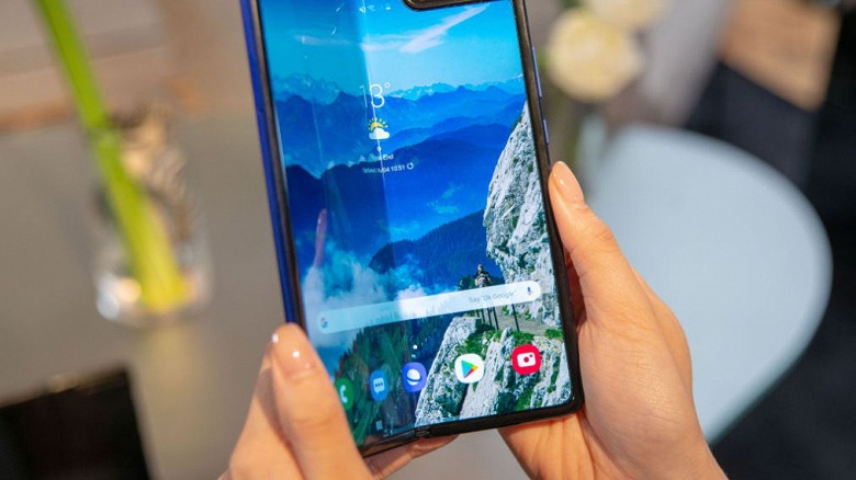 Samsung Galaxy Fold попытается отвлечь внимание от новых iPhone, первые 30 тыс. смартфонов будут доступны только в Южной Корее