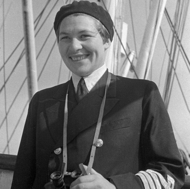 Женщина-капитан дальнего плавания: первая в мире, из СССР