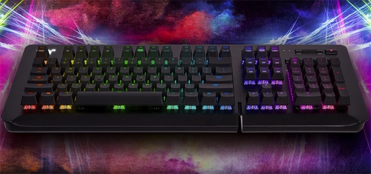 Игровая клавиатура Thermaltake Level 20 GT RGB представлена в трёх версиях