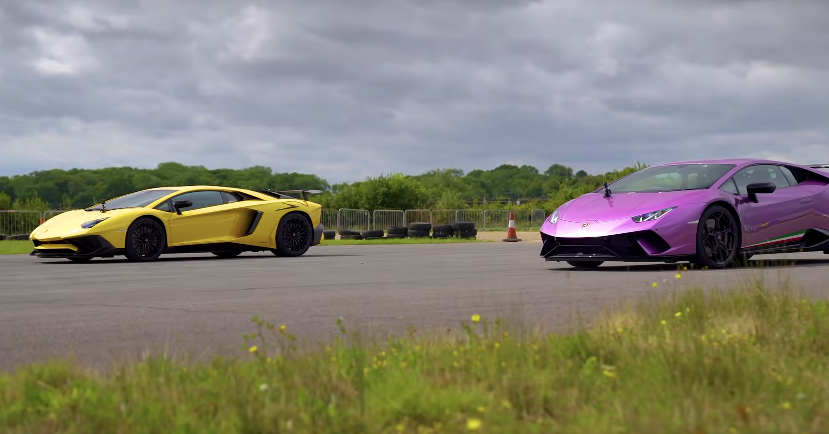 Lamborghini Aventador SV против Huracan Performante: дрэг-гонка