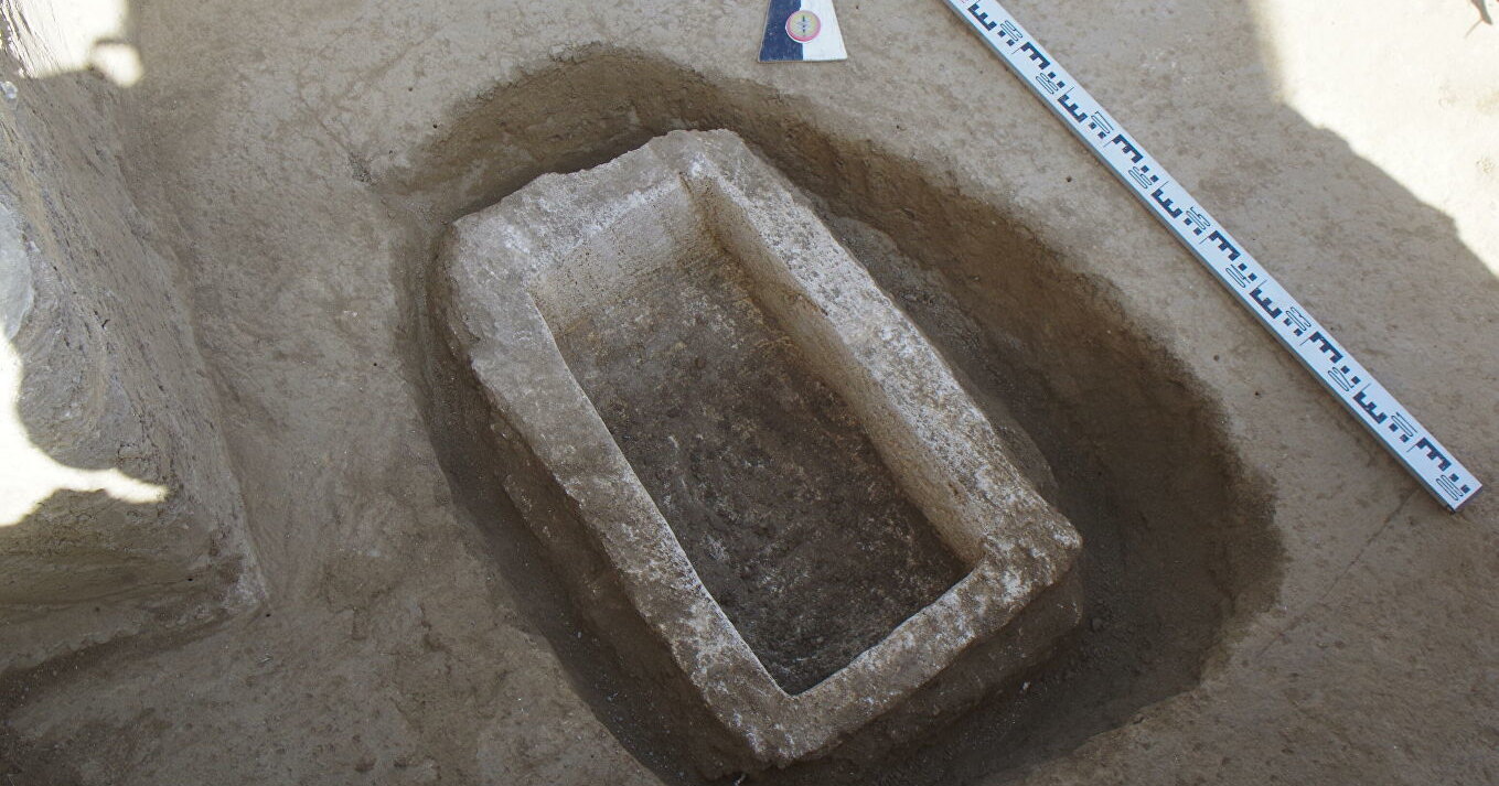 В Керчи найден загадочный саркофаг