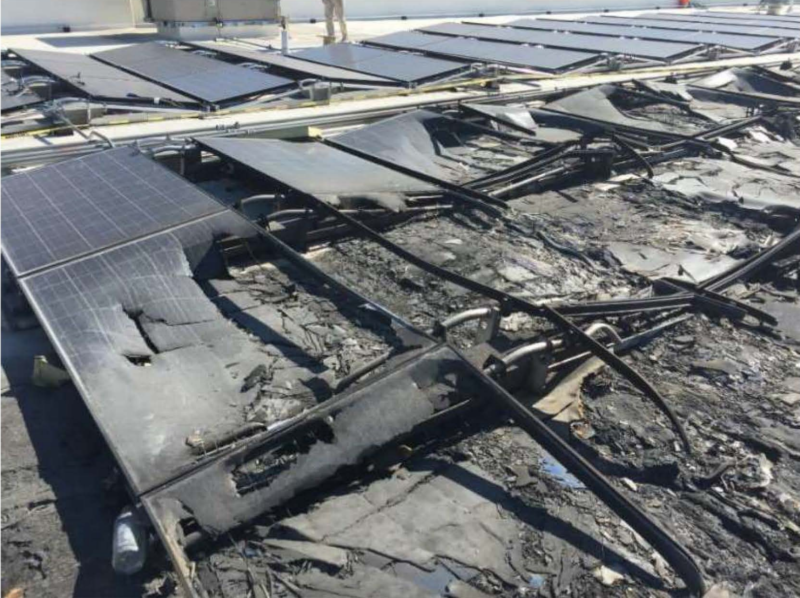 После нескольких пожаров из-за солнечных панелей Solar City компания Walmart подала на Tesla в суд - 1