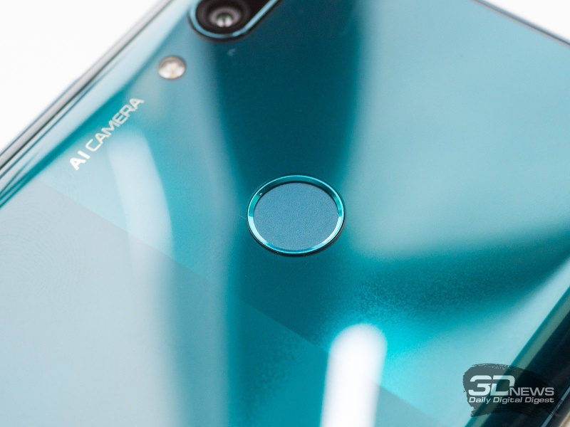 Новая статья: Обзор смартфона Huawei P smart Z: огромный экран и выдвижная камера