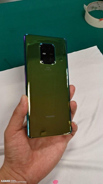 Не круг, а прямоугольник. Реальные фотографии Huawei Mate 30 демонстрируют неожиданный дизайн