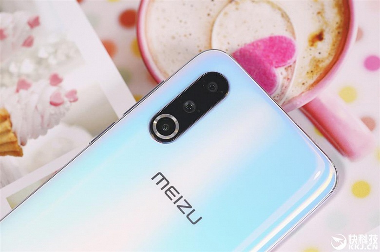 Смартфон Meizu 16s Pro представлен официально: Flyme 8, экран без выреза, Snapdragon 855 Plus, 48-мегапиксельная камера и память UFS 3.0 за $380
