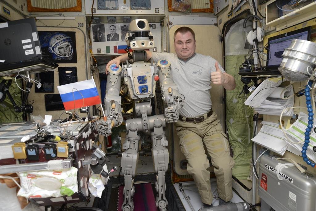 Робот FEDOR — много фото и даже видео с МКС, подготовка космонавта-оператора и первые испытания робота - 4