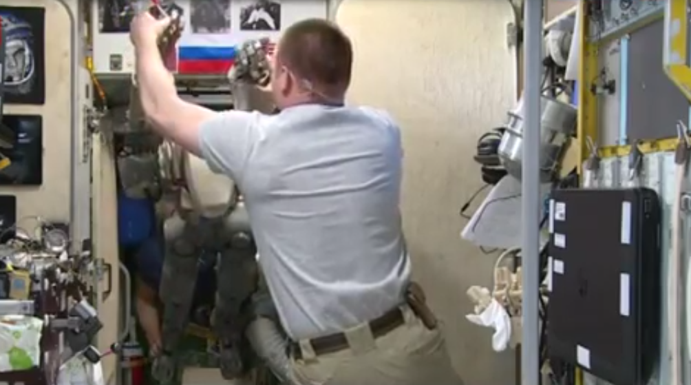 Робот FEDOR — много фото и даже видео с МКС, подготовка космонавта-оператора и первые испытания робота - 6