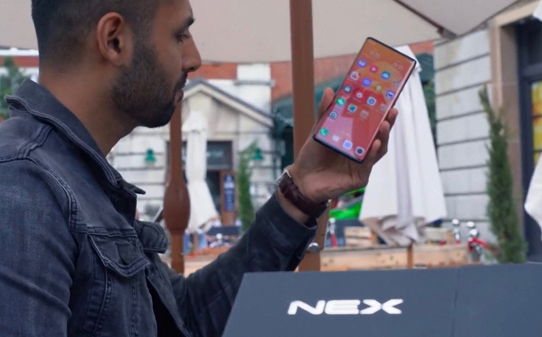 Snapdragon 855 Plus, модем 5G, 64-мегапиксельная камера, аккумулятор емкостью 4500 мА&middot;ч: опубликованы характеристики очередного флагмана