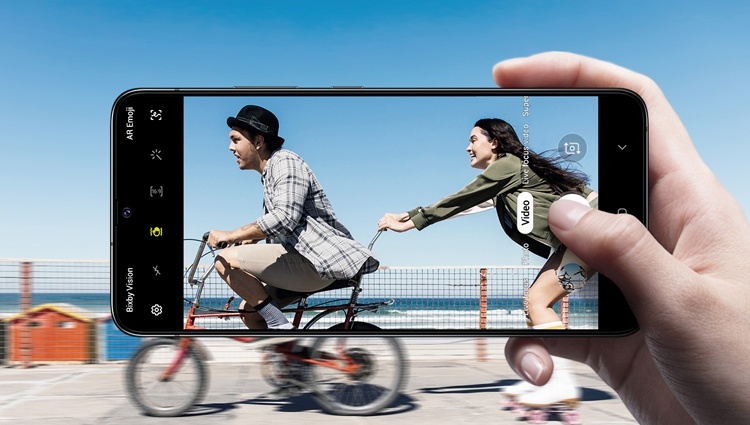 Дебют Samsung Galaxy A90 5G: смартфон с экраном Super AMOLED Infinity-U за $750 Дебют Samsung Galaxy A90 5G: смартфон с экраном Super AMOLED Infinity-U за $750