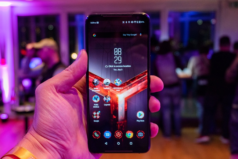 Asus представила игровой смартфон ROG Phone 2 для Европы, включая улучшенную версию Ultimate