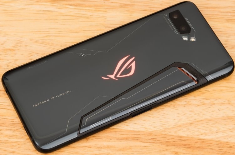 Представлен смартфон ASUS ROG Phone II Ultimate Edition: чип Snapdragon 855 Plus, 12 Гбайт ОЗУ и 1 Тбайт ПЗУ