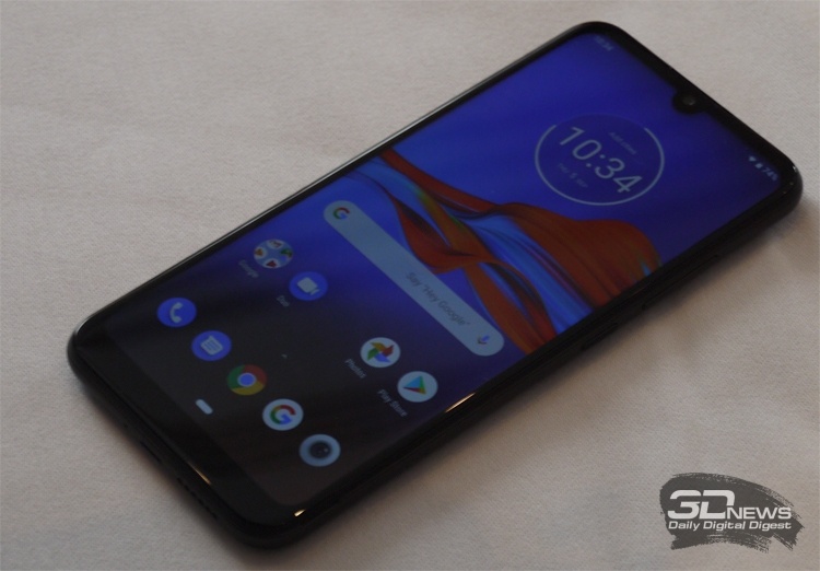 IFA 2019: смартфон Motorola One Zoom с квадрокамерой на стенде Lenovo